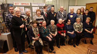 ��������, ����������� 80-�� ��������� ������� ������� ����������, ��������� � ����� �������: �� �������� � �������